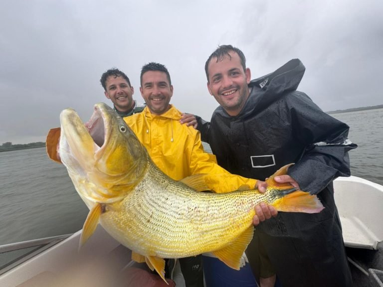 pesca embarcada con servicio todo incluido